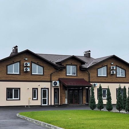Ні Пуху, Ні Пера! Hotel Reshetylivka Екстериор снимка